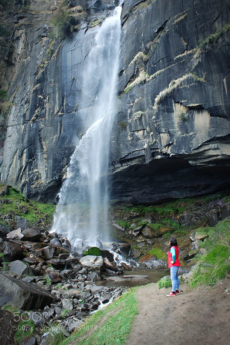 Canon EOS 1300D (EOS Rebel T6 / EOS Kiss X80) sample photo. Jogni waterfall, manali, india photography