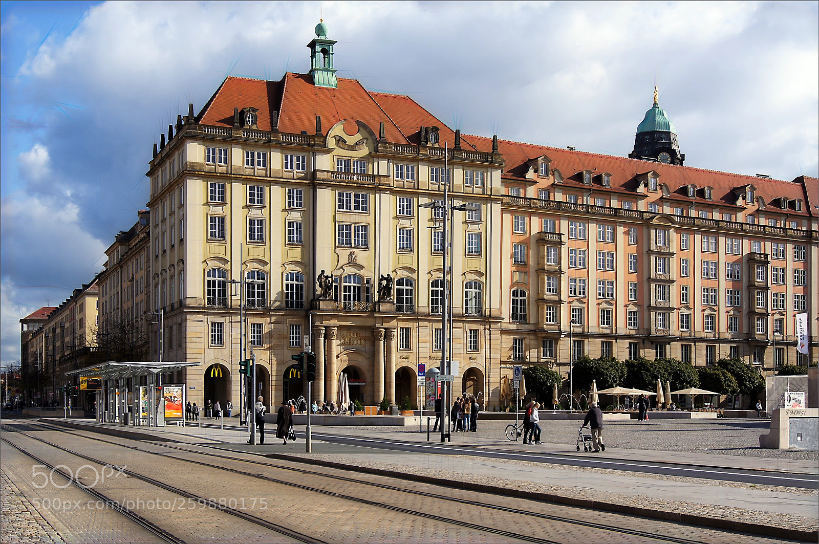 Sony SLT-A55 (SLT-A55V) sample photo. Haus altmarkt photography