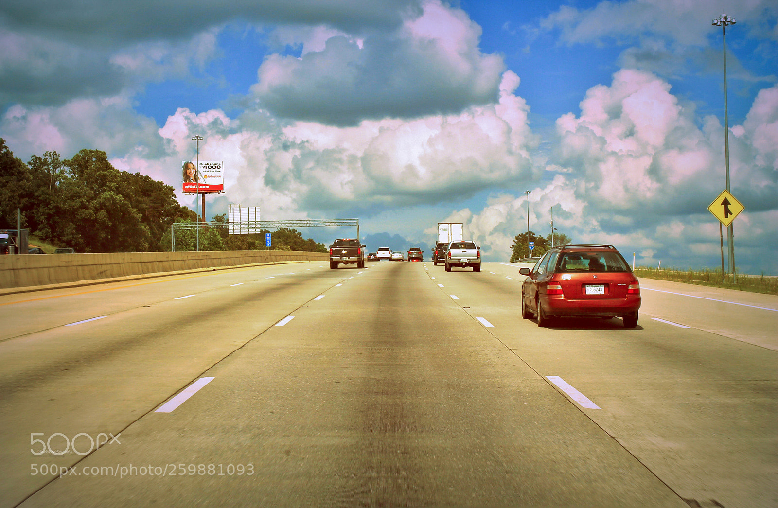 Canon EOS 1100D (EOS Rebel T3 / EOS Kiss X50) sample photo. In the center lane photography