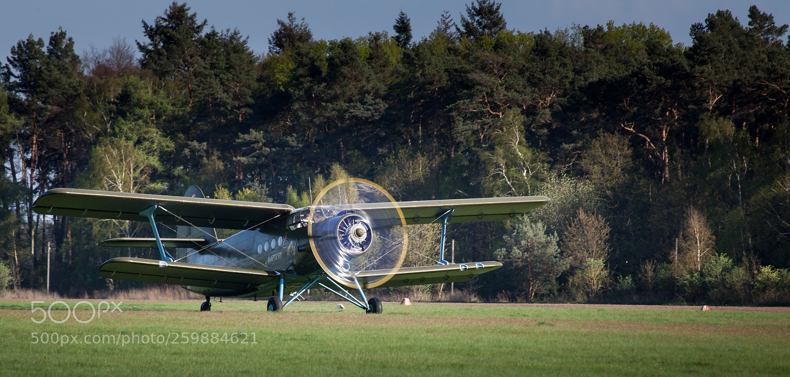 Canon EOS 5D Mark II sample photo. An2 engine run up photography