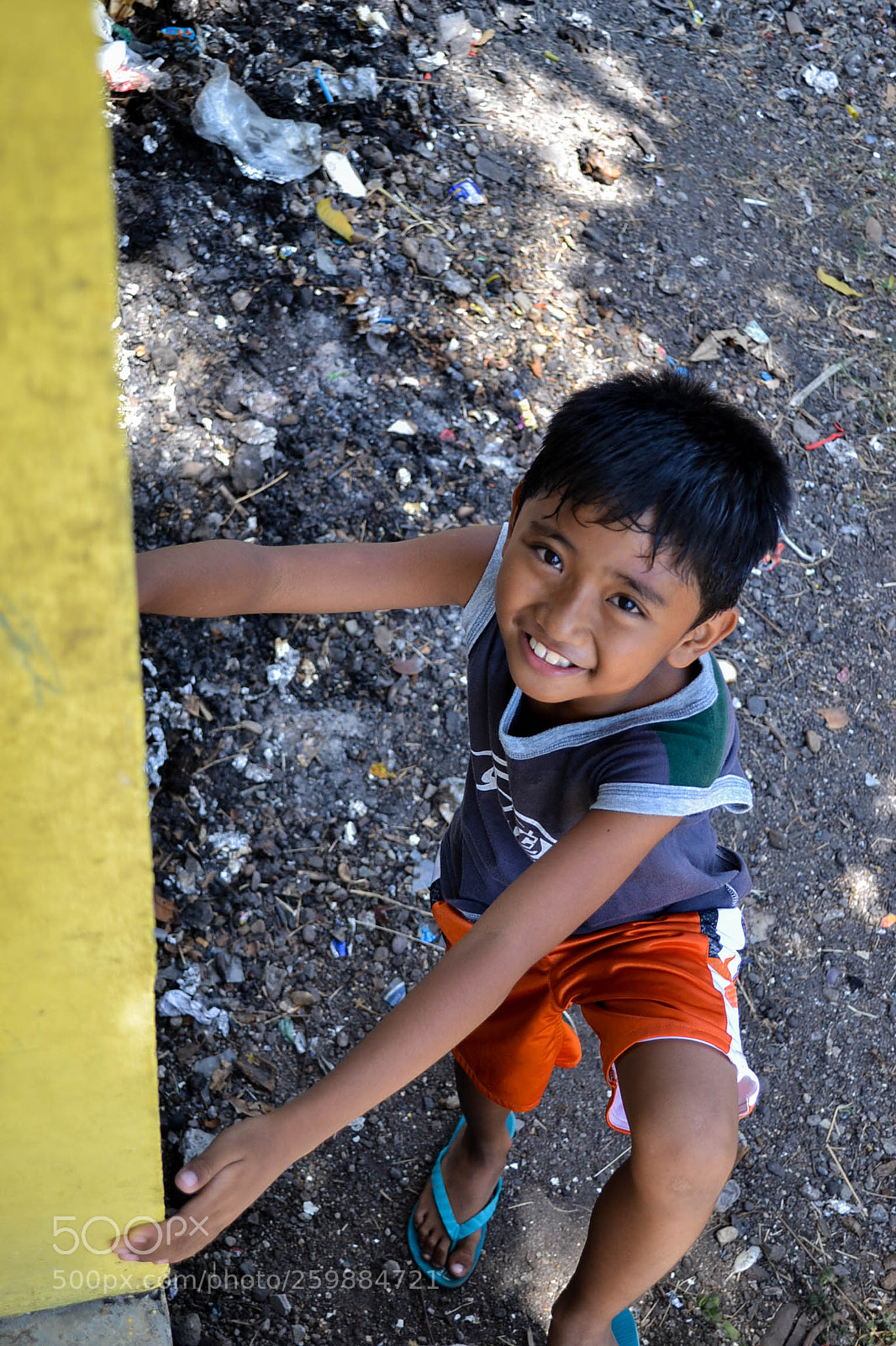 Nikon D3100 sample photo. Hide and seek photography