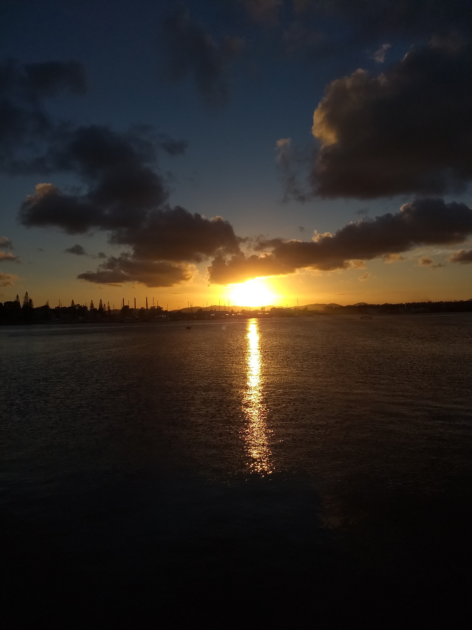 Motorola Moto G (5) Plus sample photo. Spinnaker park sunset photography