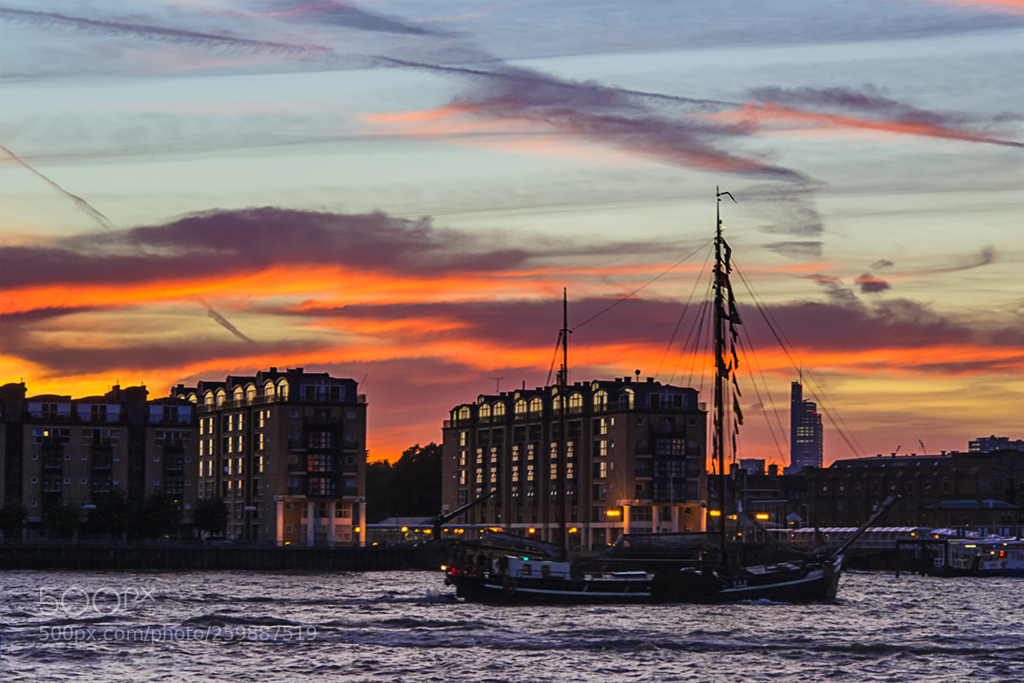 Nikon D3100 sample photo. Dock & city canal i photography