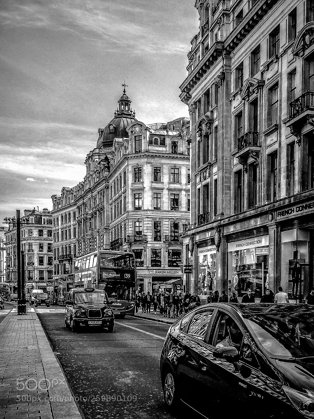 Apple iPhone 5s sample photo. Calle londres photography
