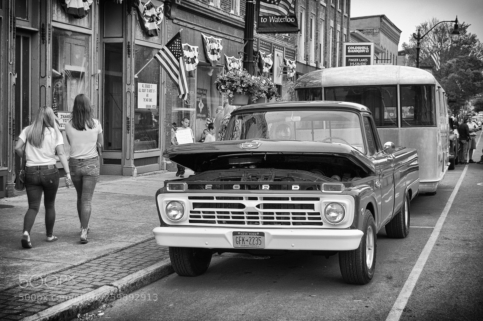Nikon D40 sample photo. The camper photography