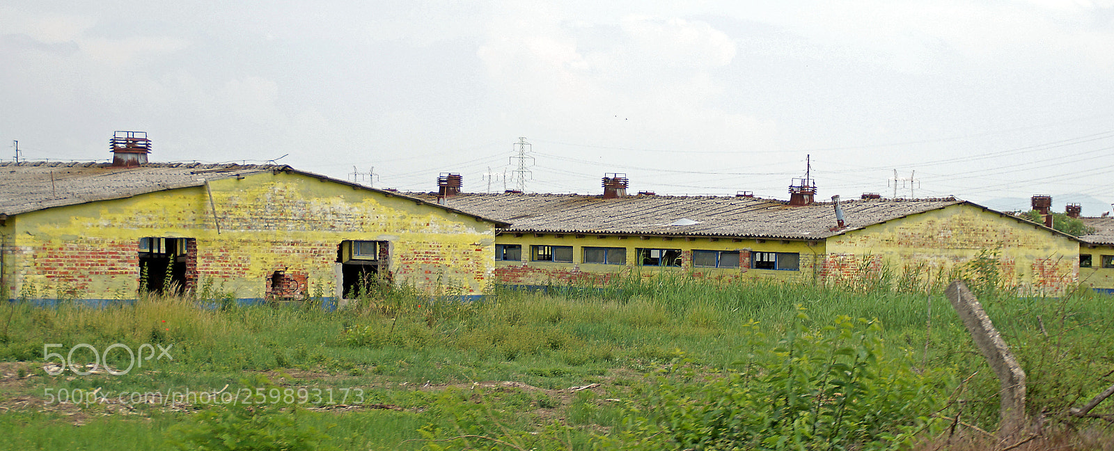 Sony SLT-A58 sample photo. Abandoned farm photography