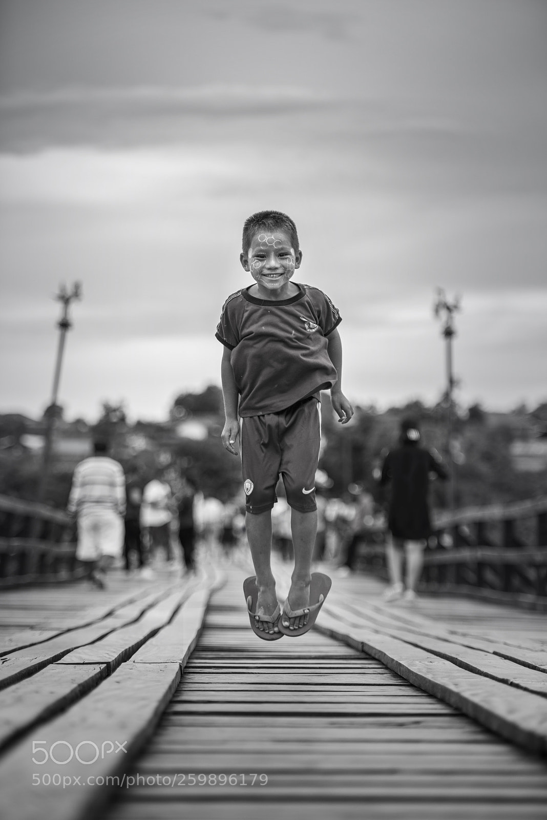 Nikon D810 sample photo. A boy is jumping photography