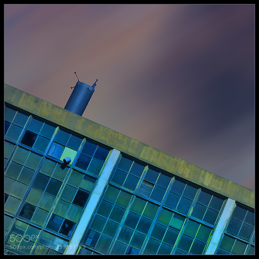 Canon EOS 100D (EOS Rebel SL1 / EOS Kiss X7) sample photo. Industrial decay photography