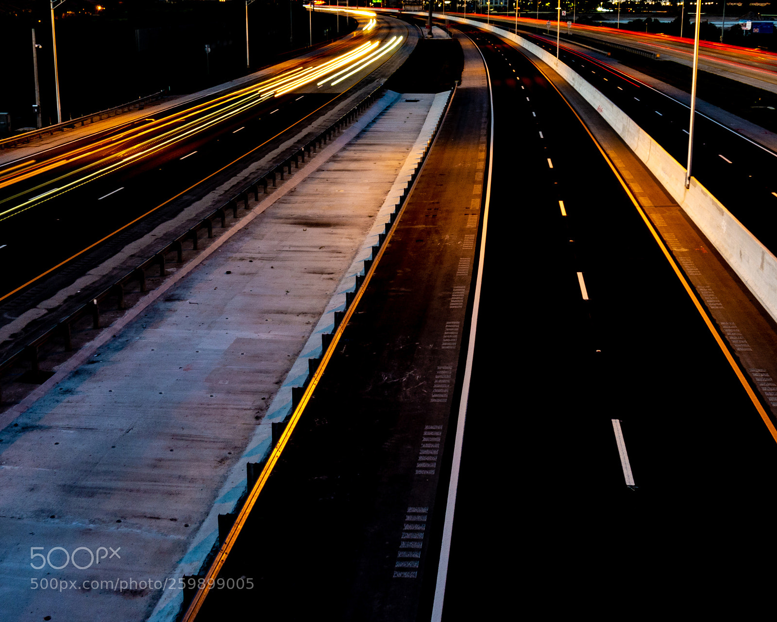 Sony DSC-RX100M5 sample photo. Busy road // empty road photography