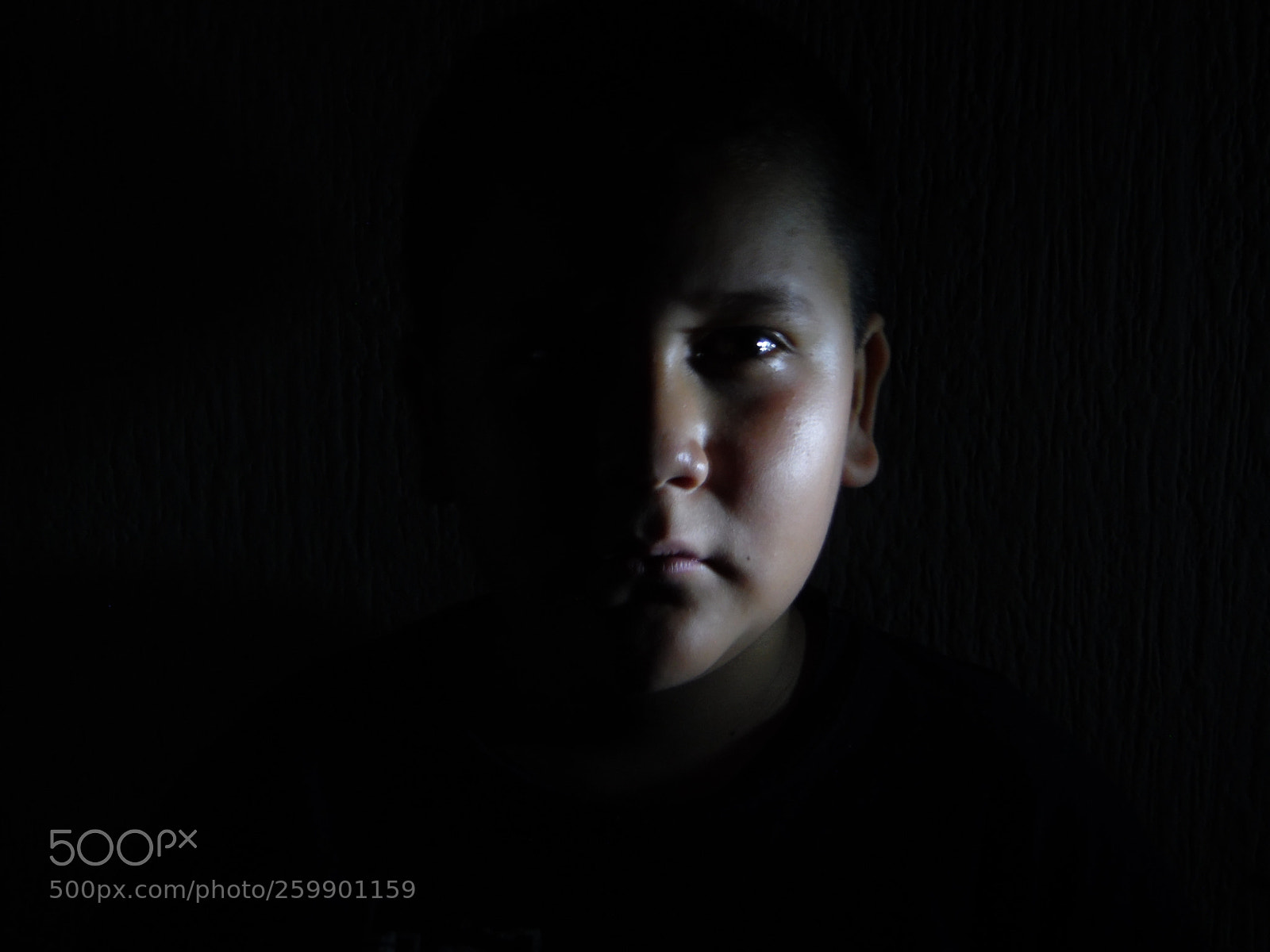 Samsung WB1100F/WB1101F/WB1102F sample photo. "luz y oscuridad" photography