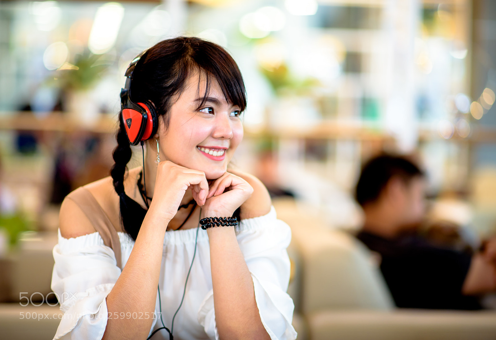 Nikon D750 sample photo. Asian girl listen to photography