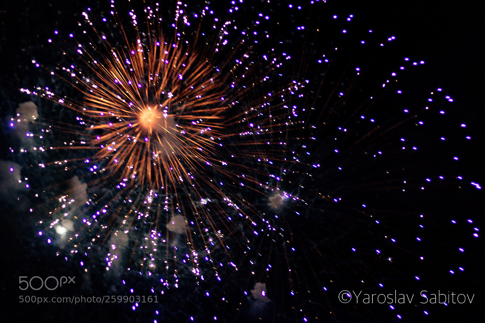 Canon EOS 1300D (EOS Rebel T6 / EOS Kiss X80) sample photo. Fireworks ?  photography