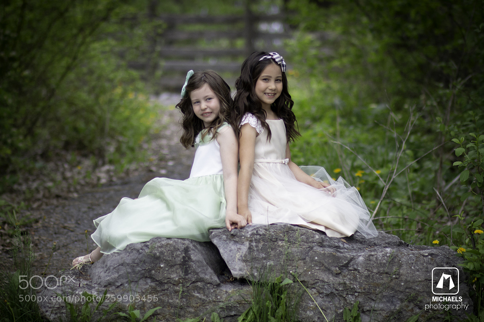Canon EOS 70D sample photo. Two princesses photography