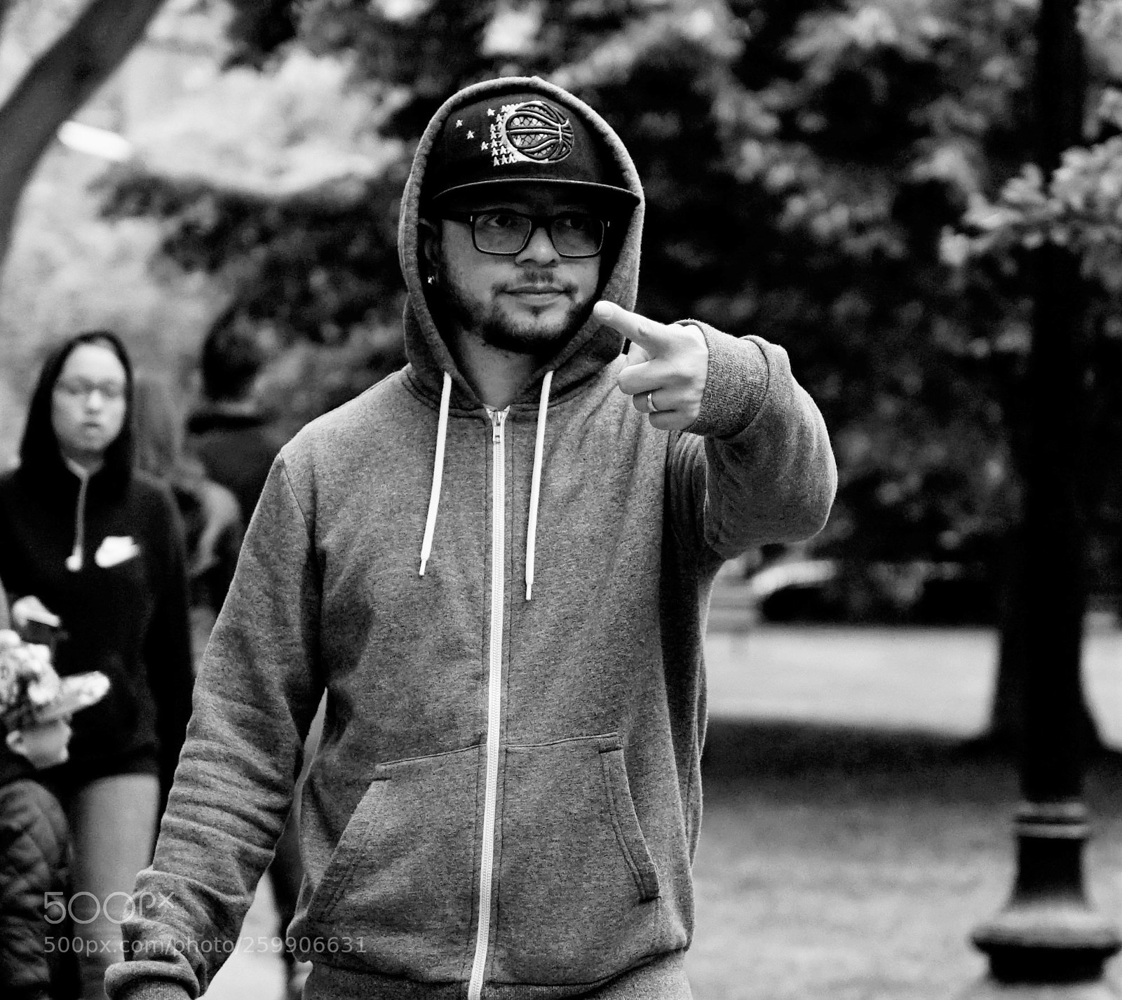 Sony a6500 sample photo. Pointing the way thru photography