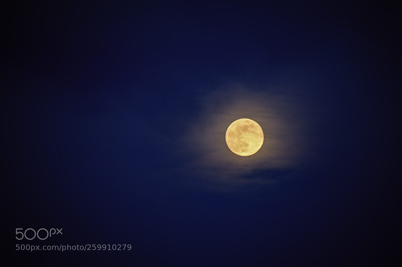 Canon EOS 70D sample photo. M-o-o-n... that spells "moon" photography