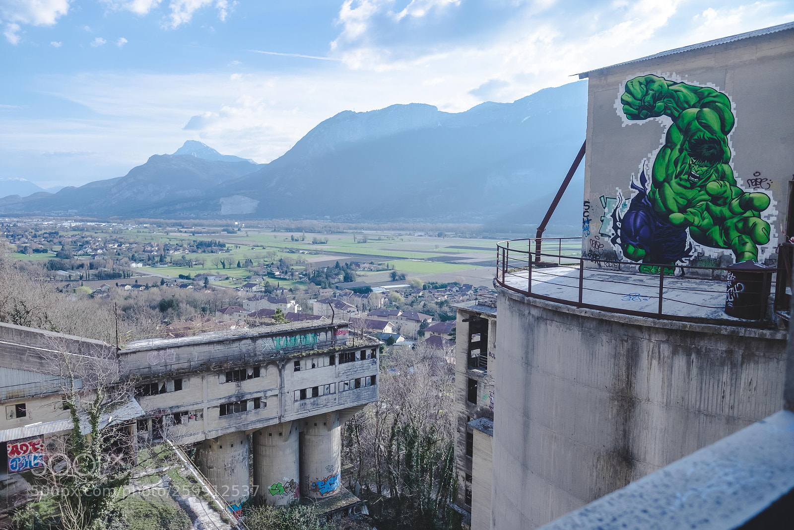 Fujifilm X-T10 sample photo. The hulk to the photography