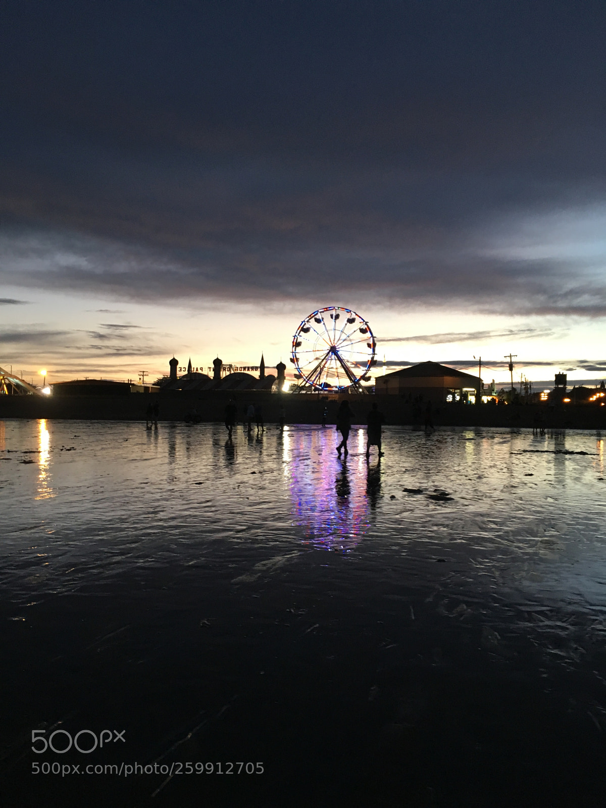 Apple iPhone 6s sample photo. Ferris wheel at dusk photography