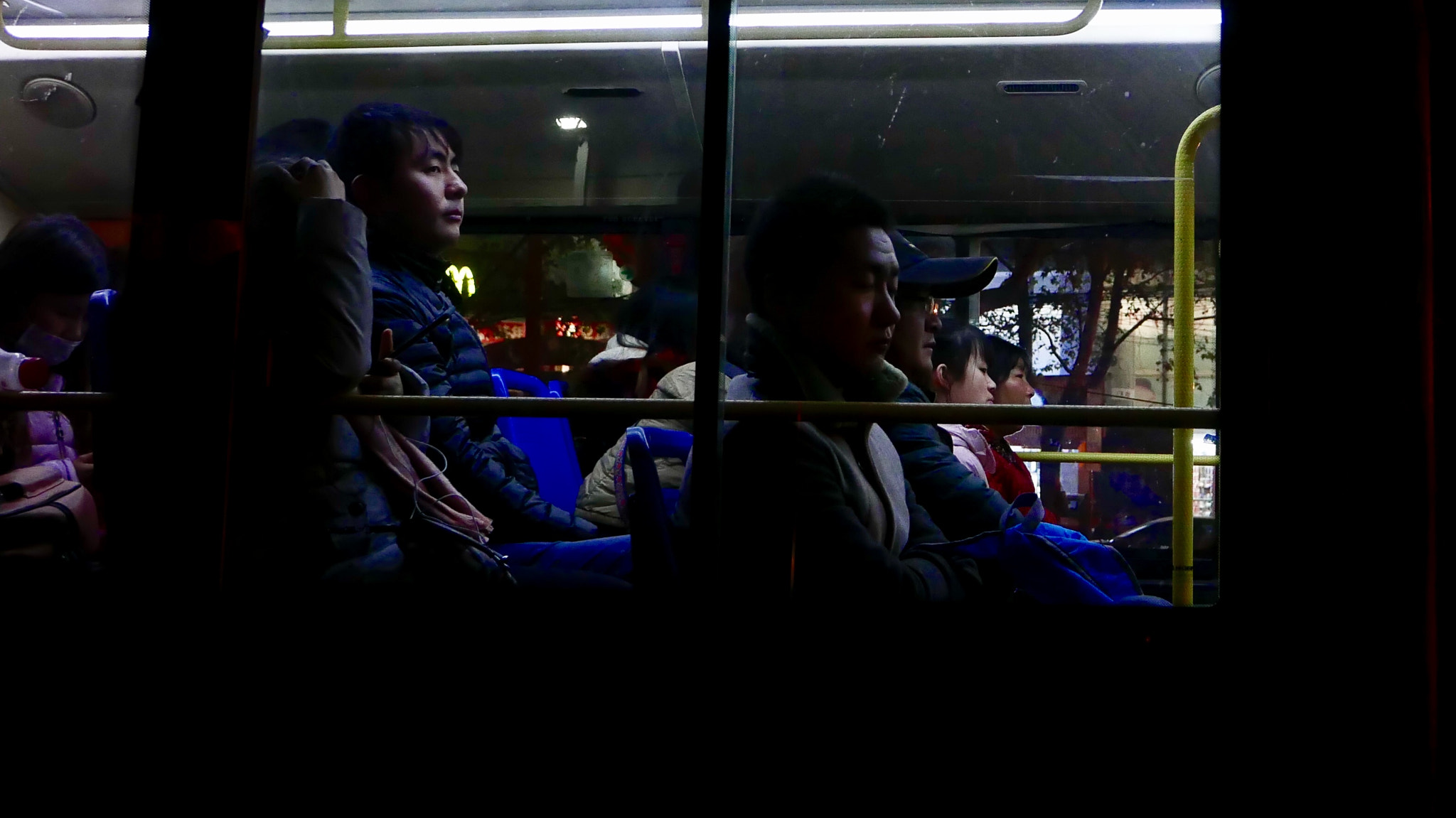 Leica D-Lux (Typ 109) sample photo. 《末班車》 photography