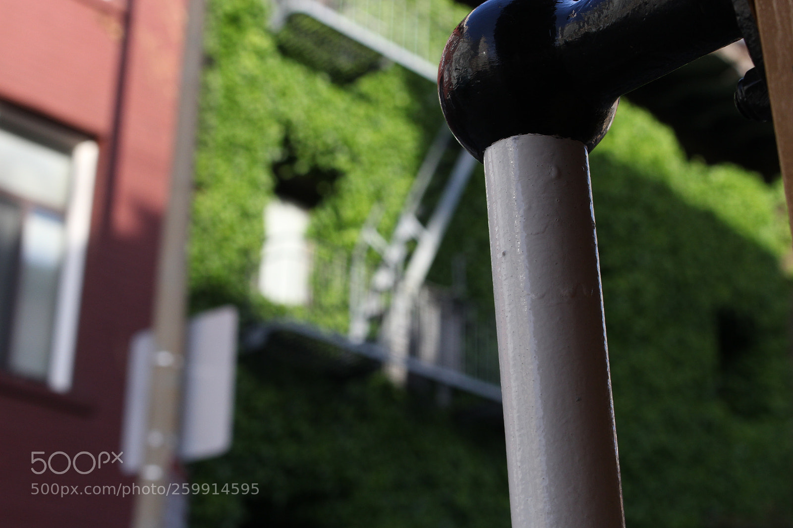 Canon EOS 700D (EOS Rebel T5i / EOS Kiss X7i) sample photo. Trolley railing photography