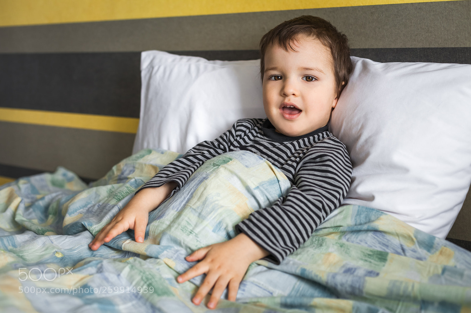 Canon EOS 5D Mark II sample photo. Unhealthy upset child boy photography