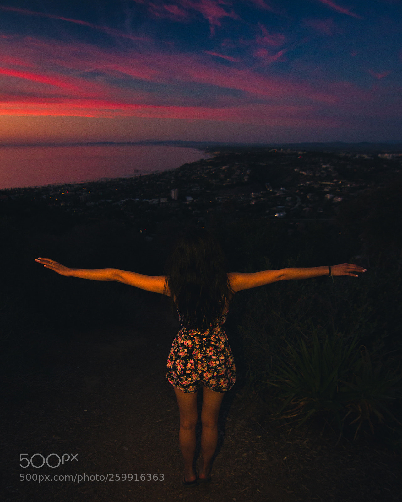 Canon EOS 550D (EOS Rebel T2i / EOS Kiss X4) sample photo. Sunset girl photography