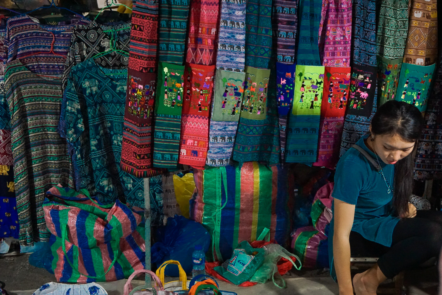 Sony a5100 sample photo. Night market photography