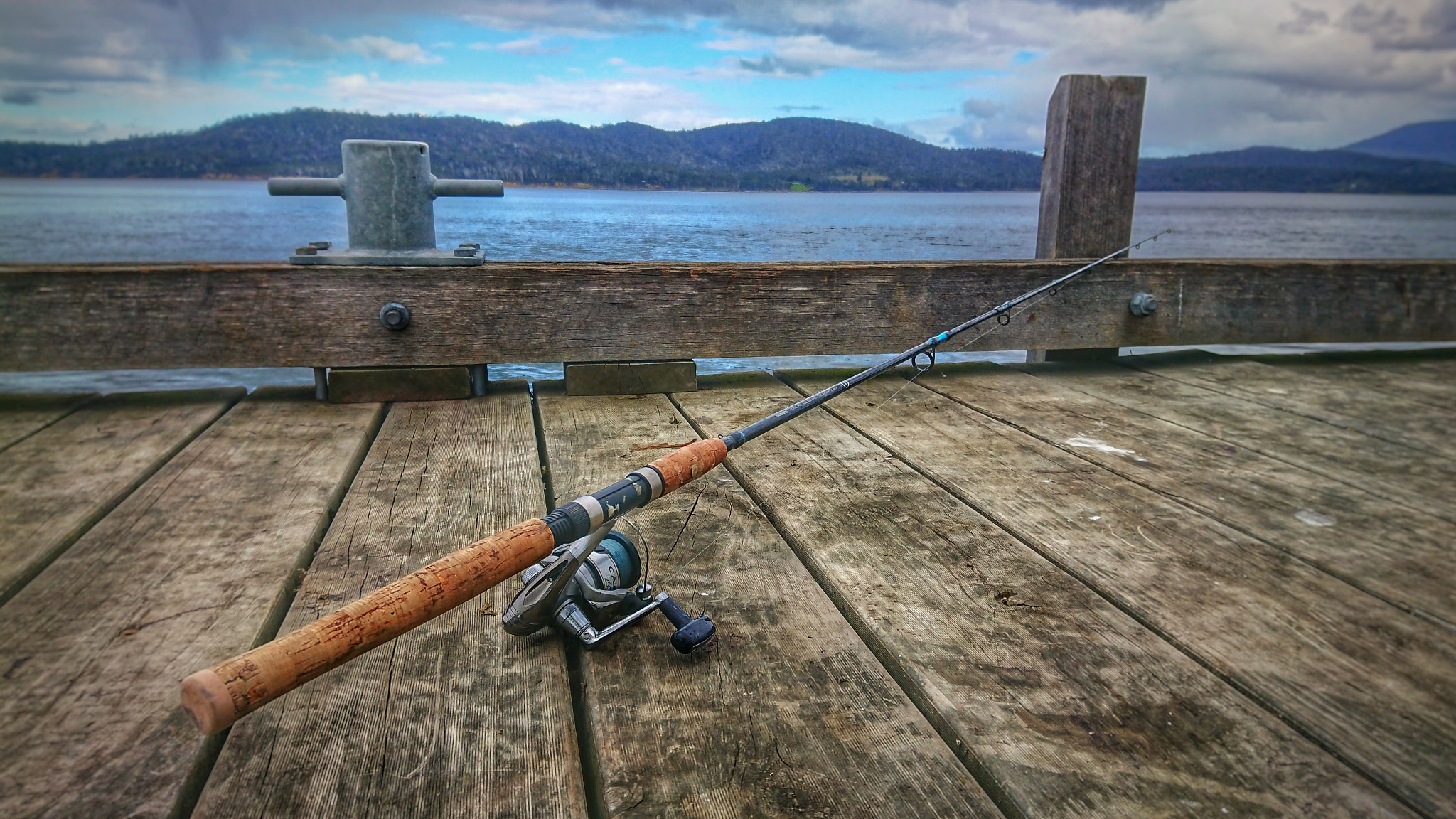Sony Xperia XZ Premium sample photo. Fishing on gordon jetty photography