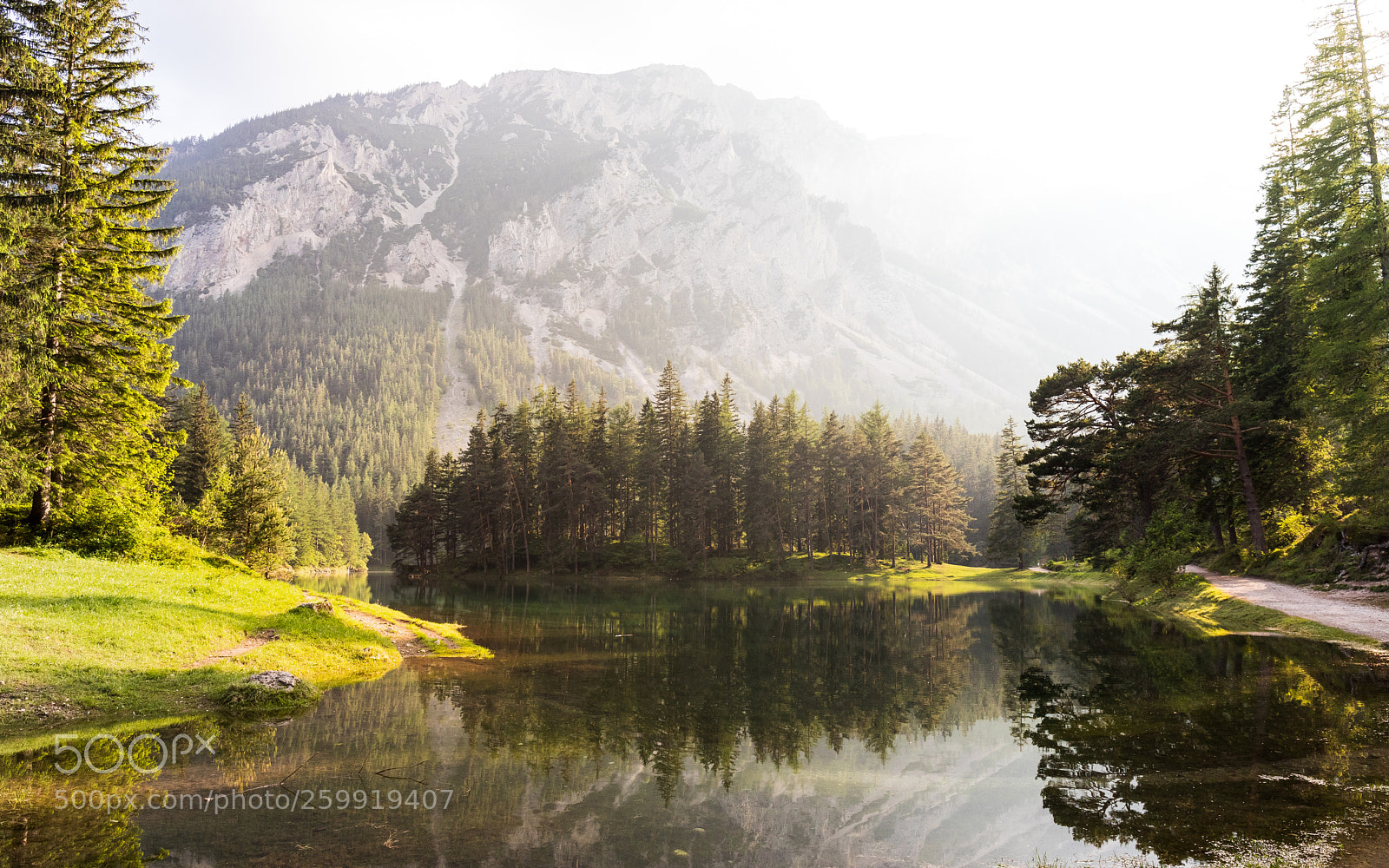 Canon EOS 5D Mark IV sample photo. Green lake photography