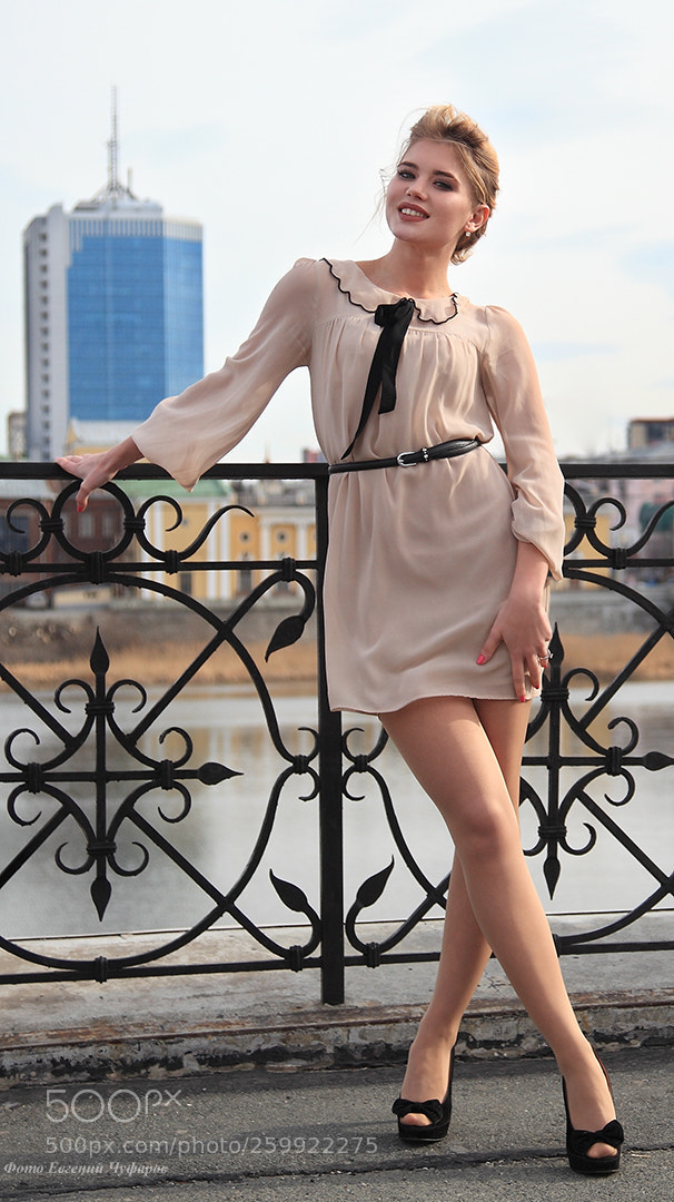 Canon EOS 5D Mark II sample photo. Sweet model photography
