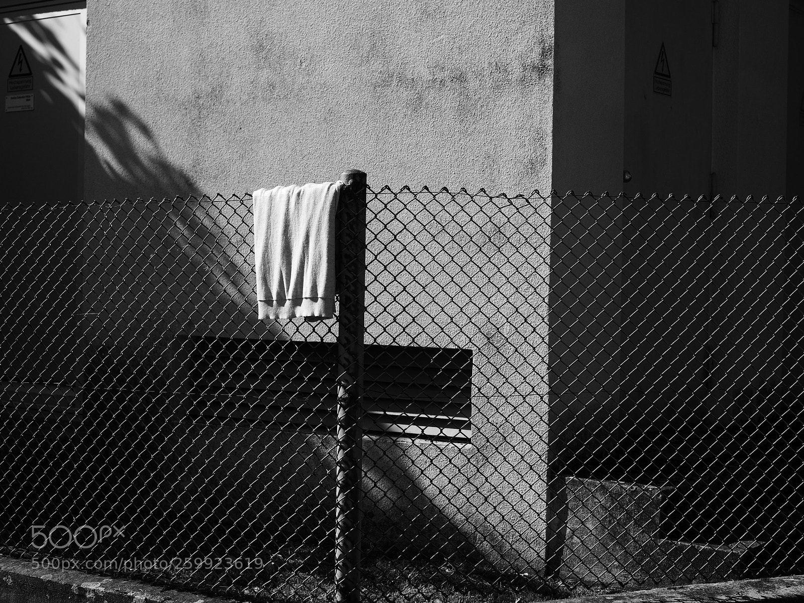 Olympus OM-D E-M10 II sample photo. In wehr. laundry on photography