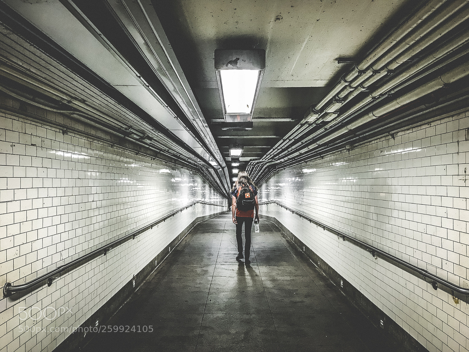 Apple iPhone 7 sample photo. Subway surfer photography