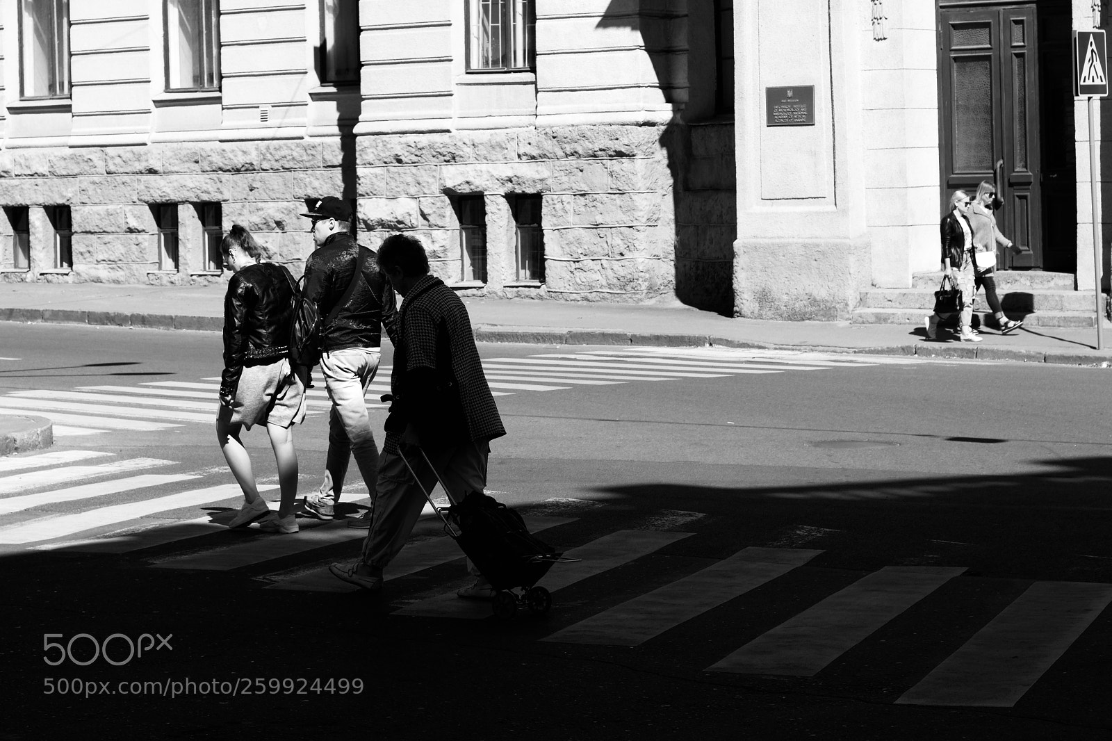 Canon EOS 5DS sample photo. Pedestrians photography