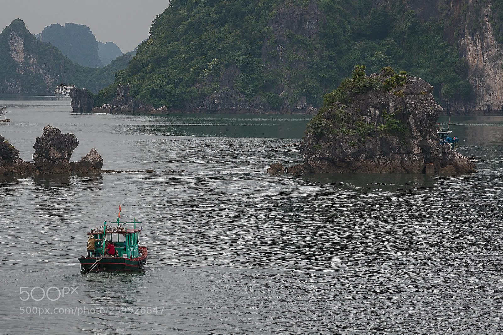 Canon EOS 5D Mark II sample photo. Ha long photography