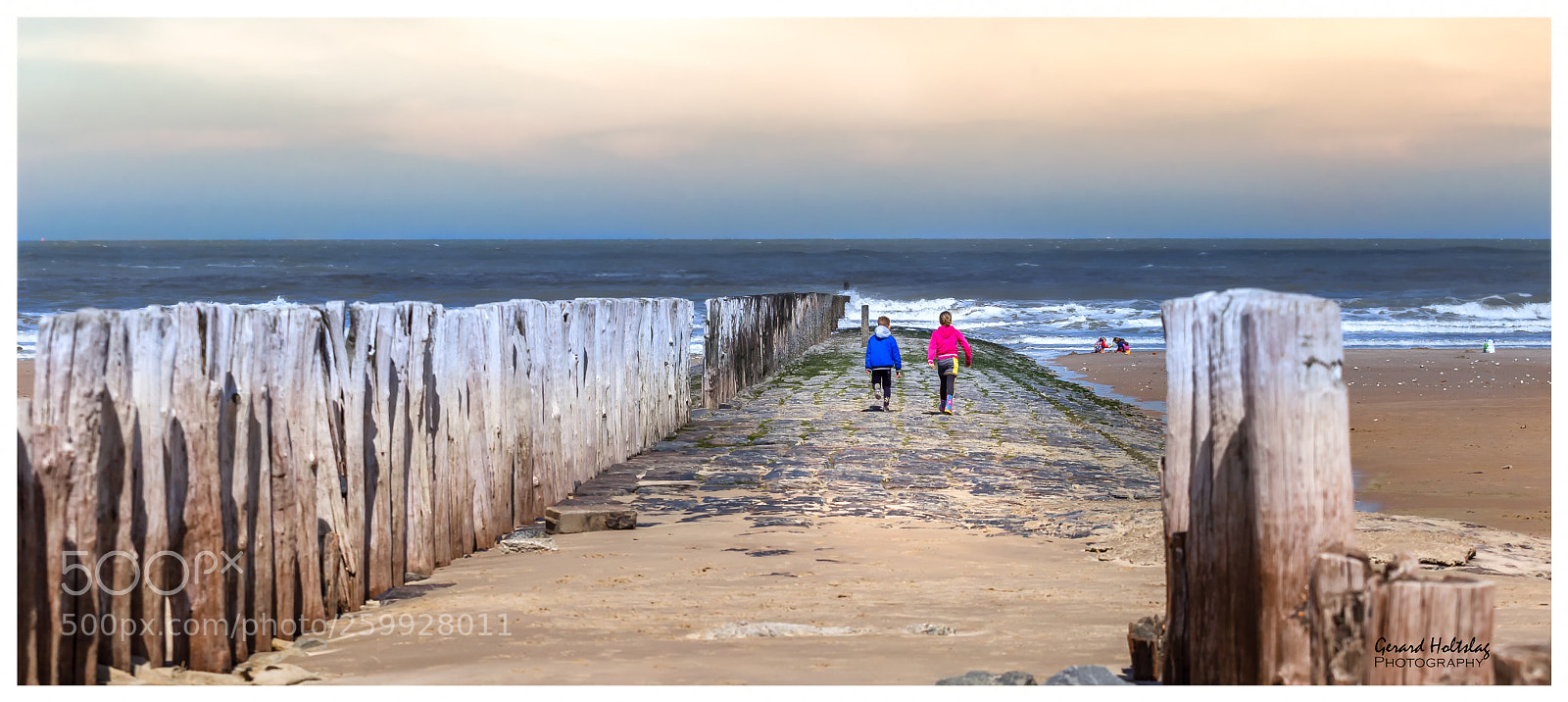 Canon EOS 6D sample photo. Grandchildren at the sea photography