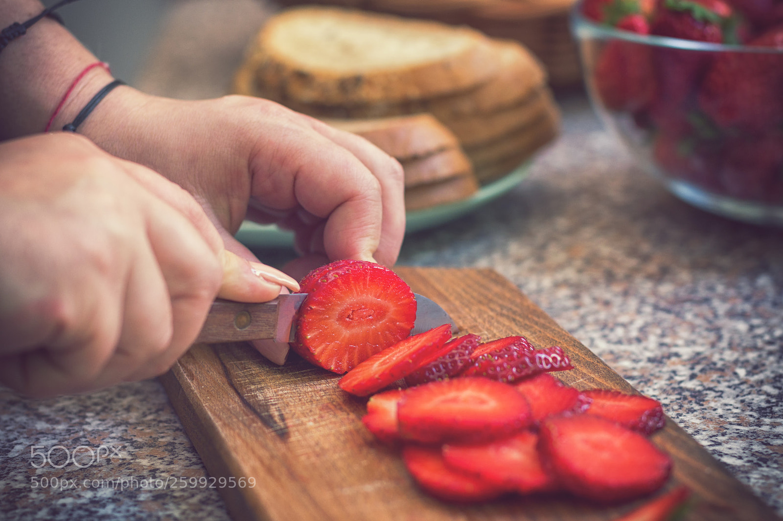 Sony a6300 sample photo. Young women cutting fresh photography