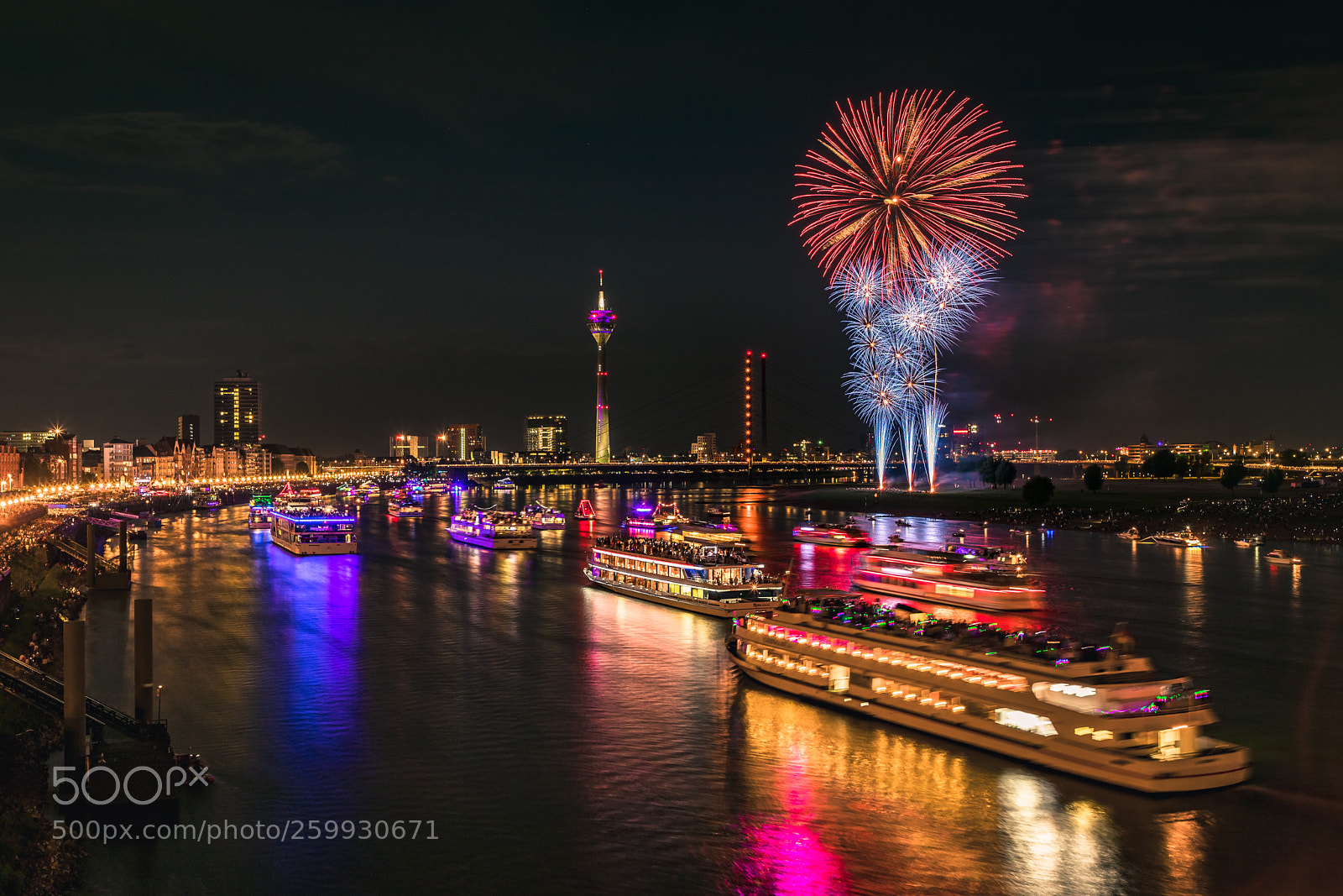 Canon EOS 6D Mark II sample photo. Düsseldorf fireworks photography