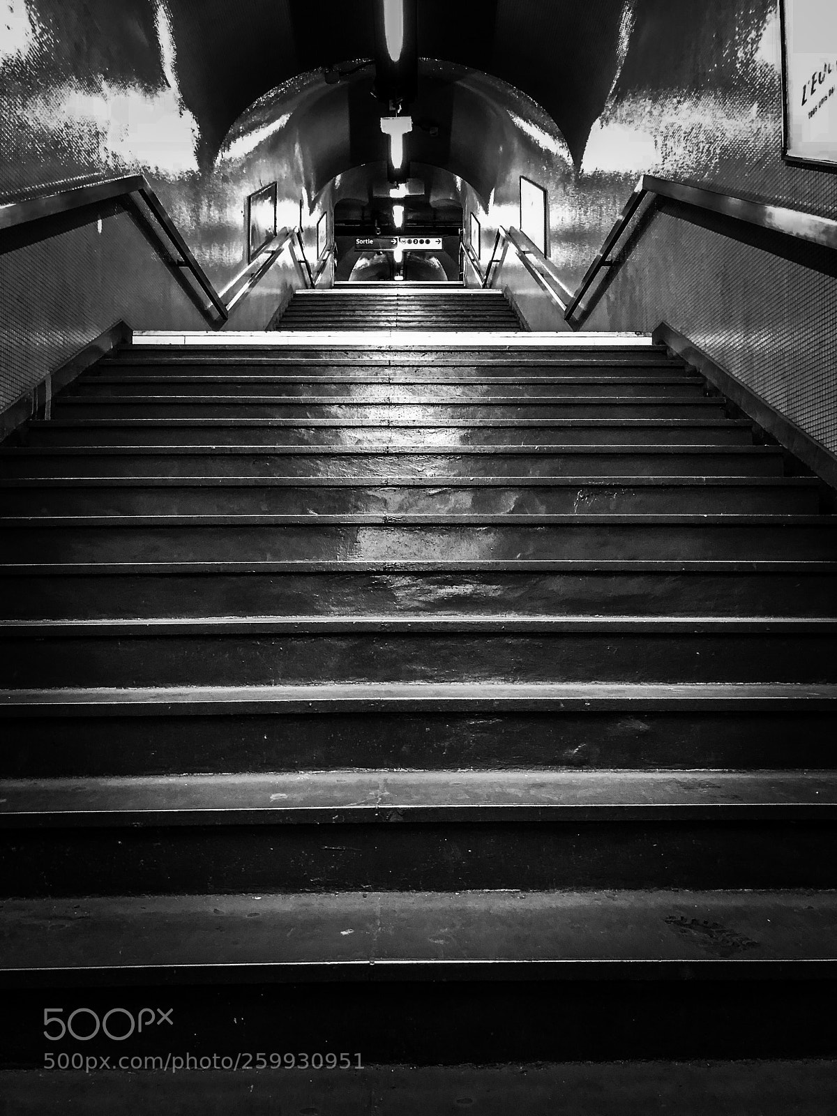 Apple iPhone X sample photo. Subway photography