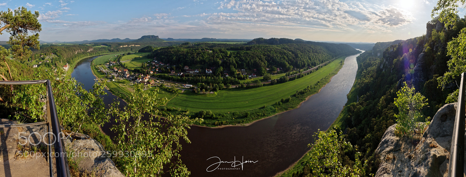 Nikon D810 sample photo. The curve photography