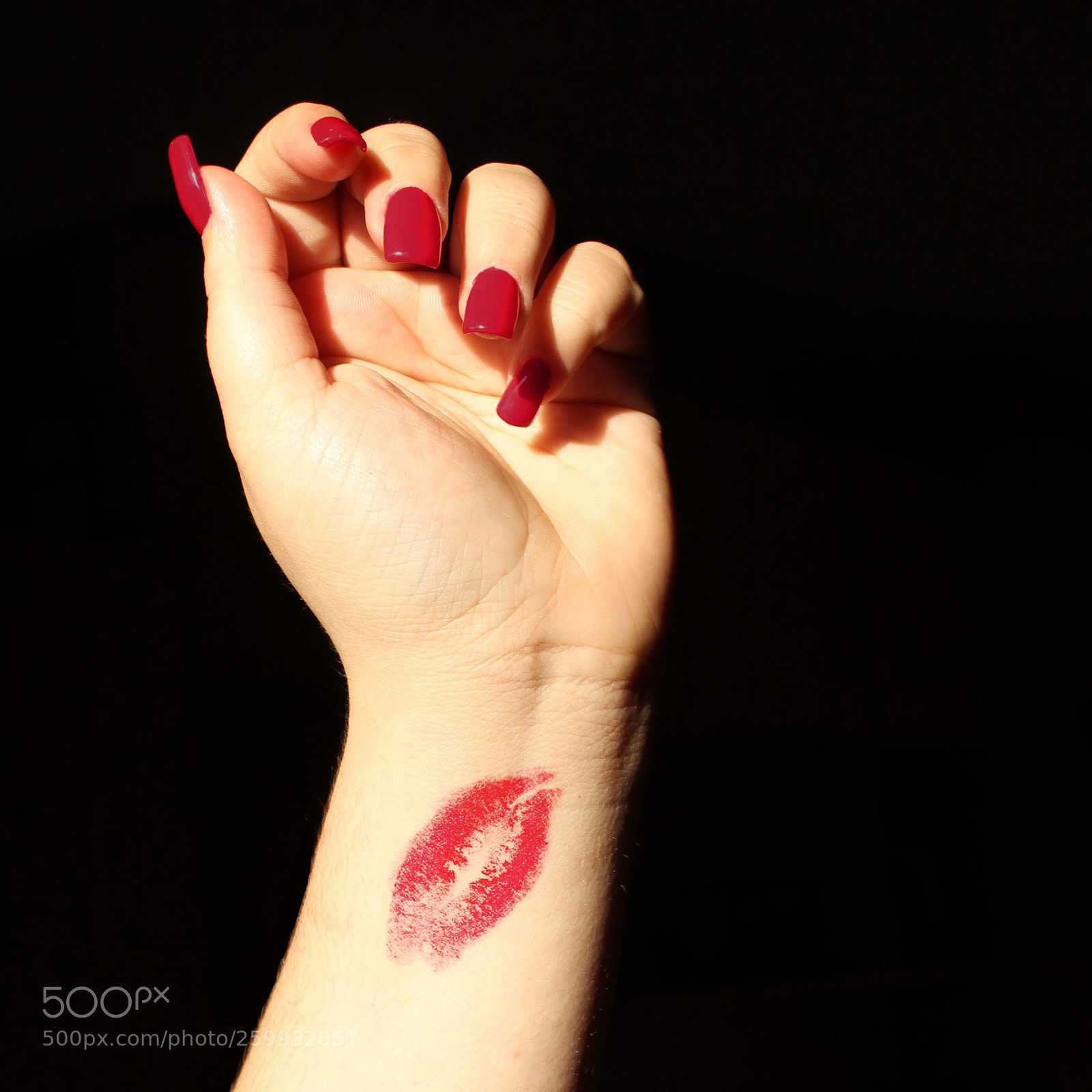 Canon EOS 1200D (EOS Rebel T5 / EOS Kiss X70 / EOS Hi) sample photo. Samplephoto nail polish photography