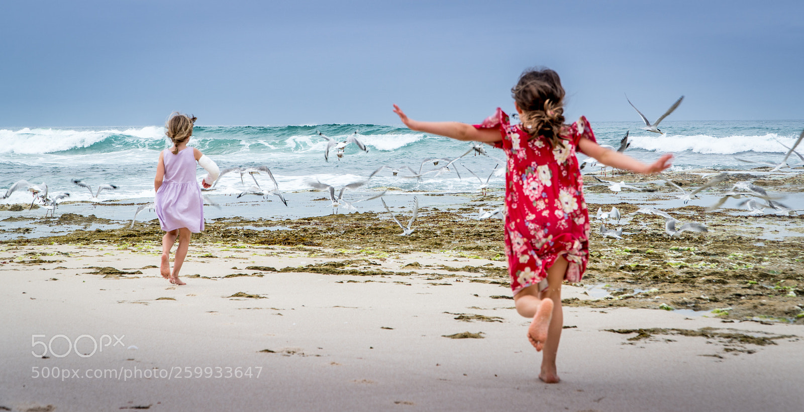 Sony a6300 sample photo. Girls on beach run photography