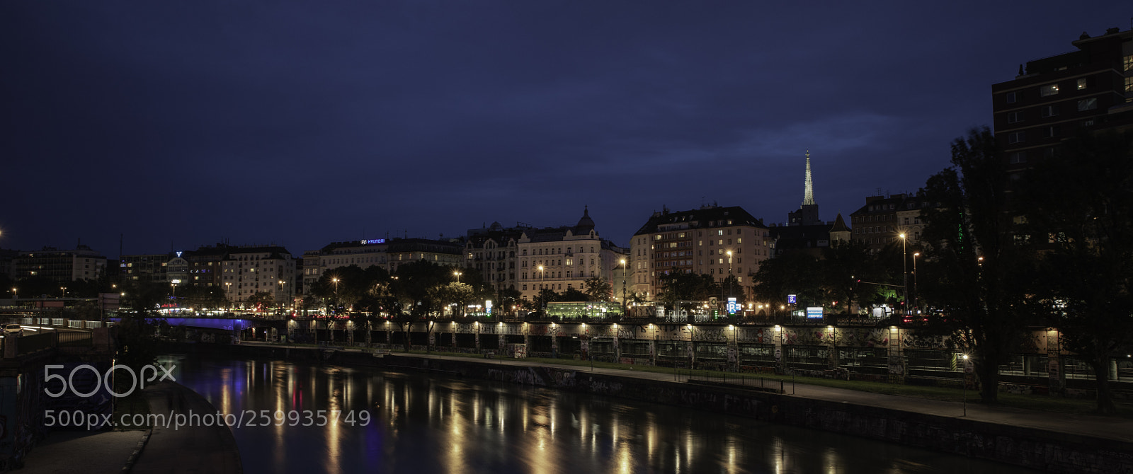 Canon EOS 5D Mark IV sample photo. Vienna at night photography