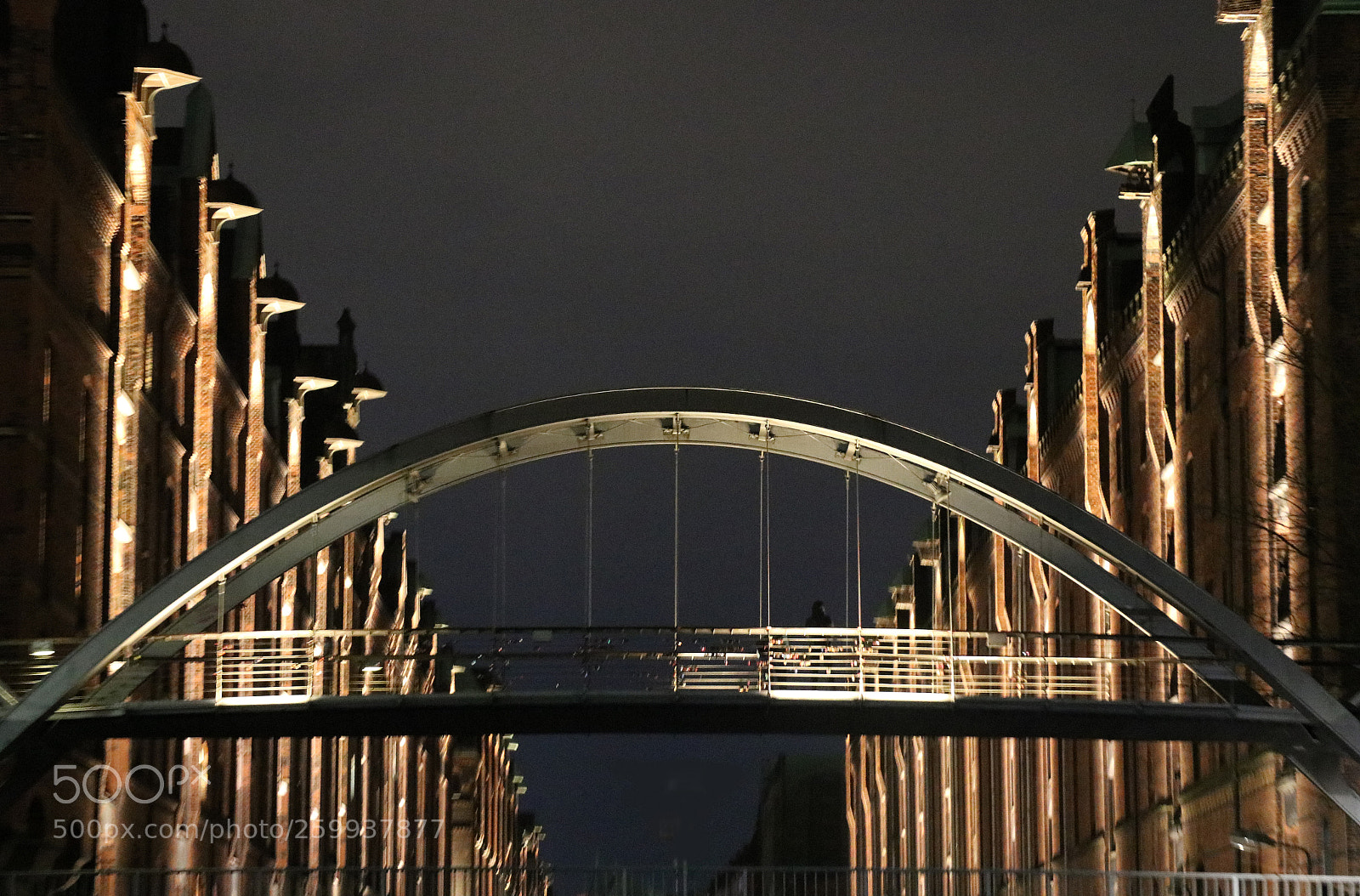 Canon EOS 750D (EOS Rebel T6i / EOS Kiss X8i) sample photo. Brückespeicherstadt photography