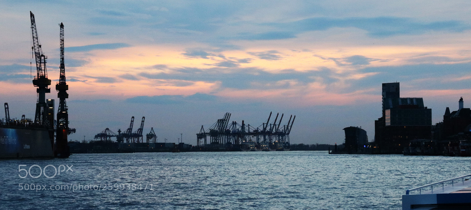 Canon EOS 750D (EOS Rebel T6i / EOS Kiss X8i) sample photo. Hafen photography