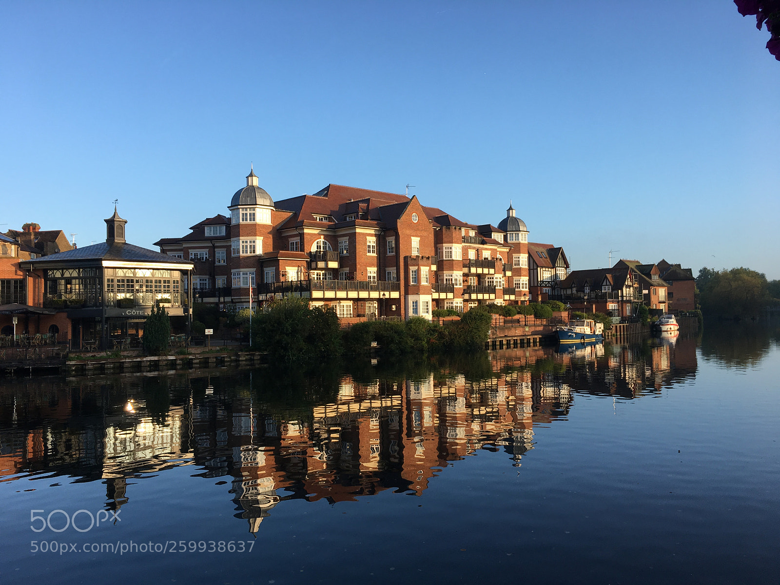 Apple iPhone 6s sample photo. Romantic view on river photography