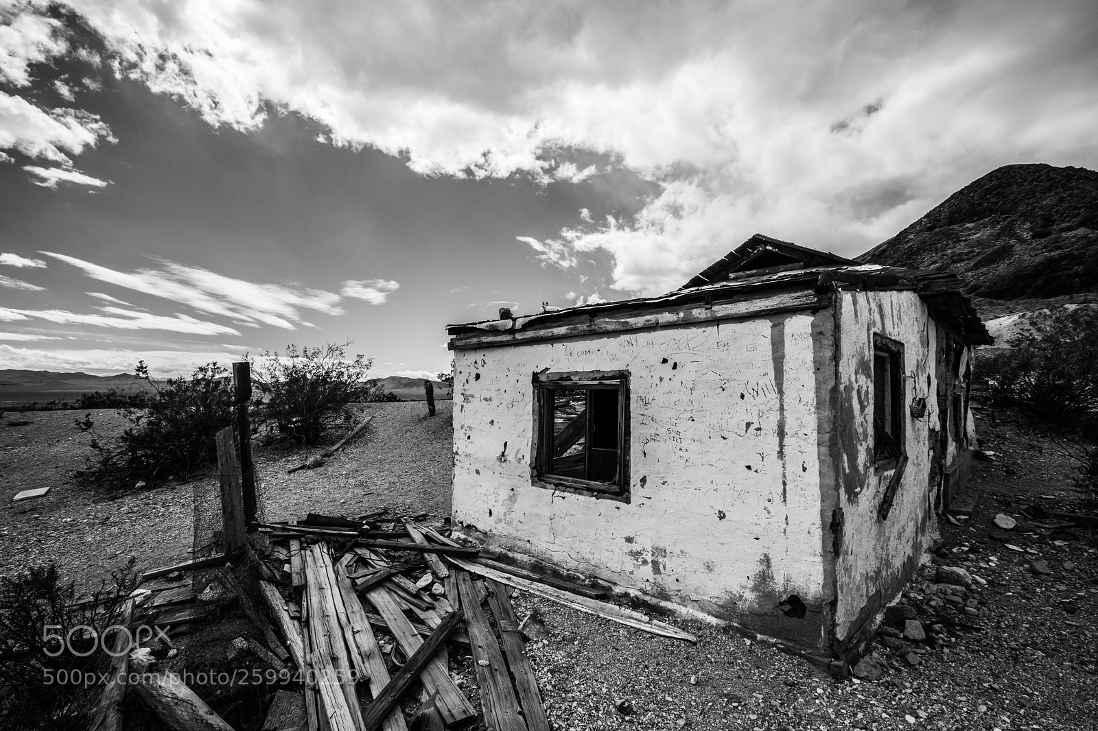 Canon EOS 5D Mark IV sample photo. Rhyolite ghost town photography