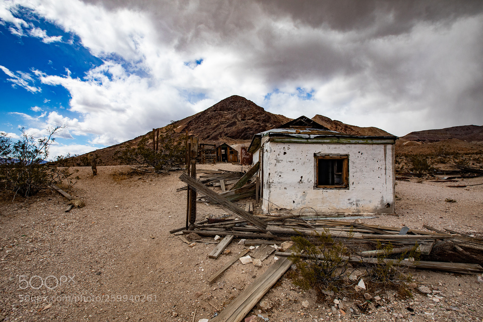 Canon EOS 5D Mark IV sample photo. Rhyolite ghost town photography