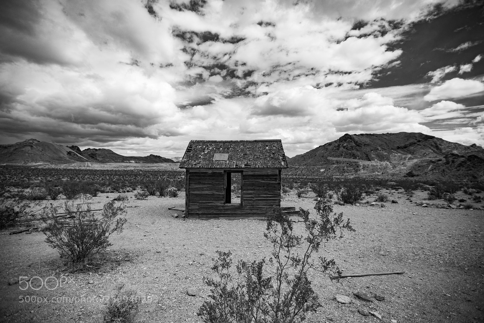Canon EOS 5D Mark IV sample photo. Rhyolite ghost town photography