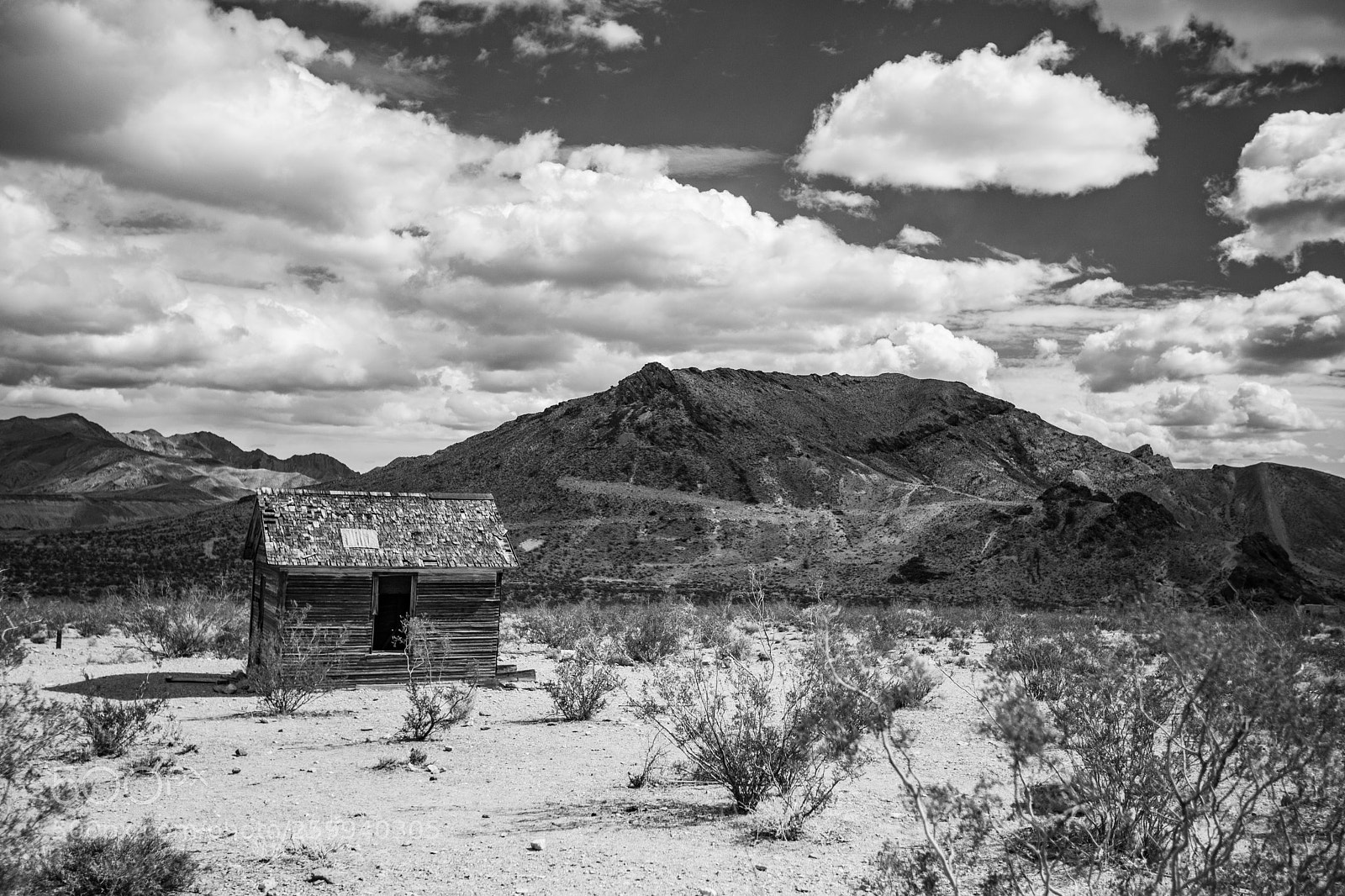 Canon EOS 5D Mark IV sample photo. Rhyolite ghost town photography