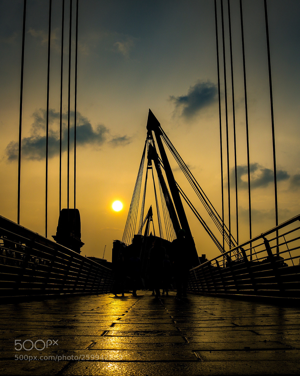 Canon EOS 750D (EOS Rebel T6i / EOS Kiss X8i) sample photo. Sunset on the thames photography