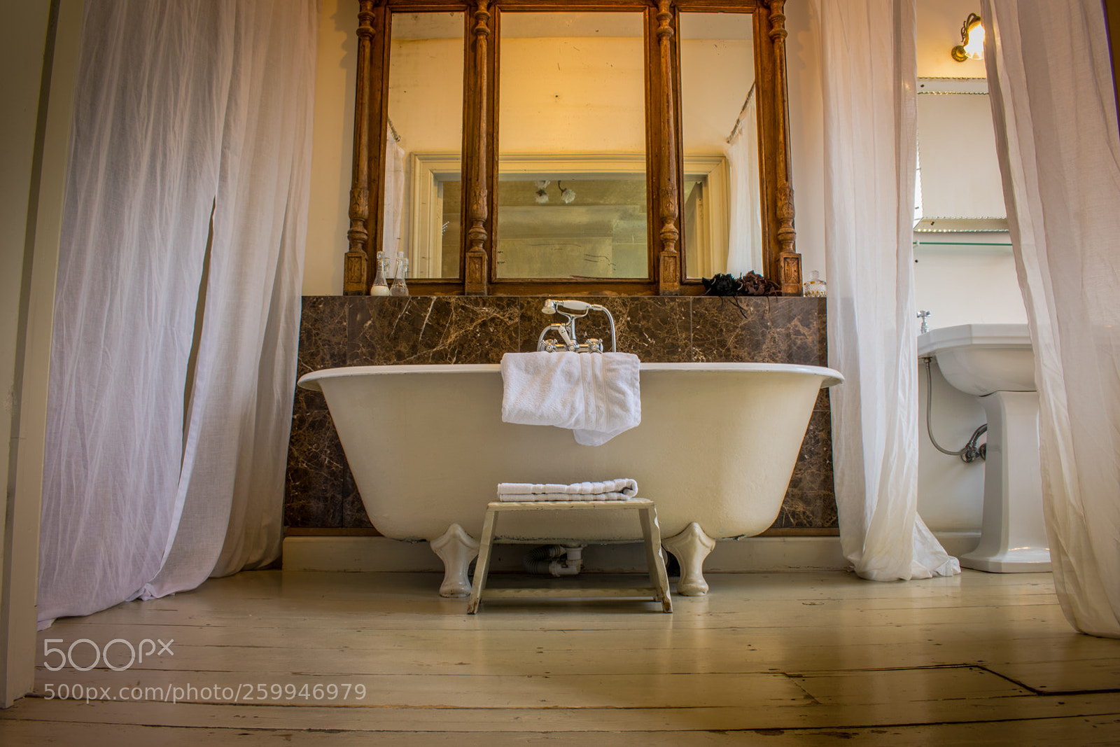 Nikon D5300 sample photo. Bathtub photography
